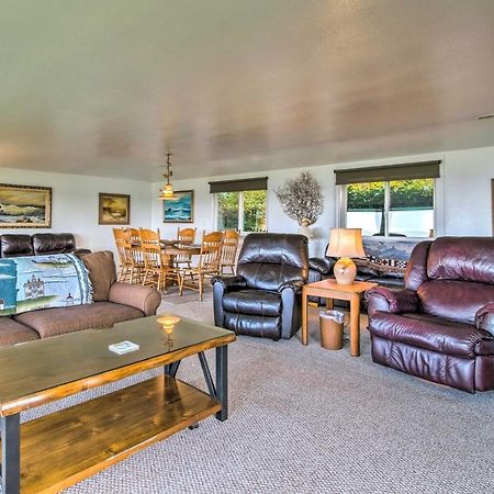 Cliffside Lighthouse Beach Home With Ocean View Coos Bay Exteriör bild