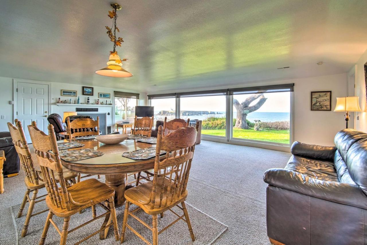 Cliffside Lighthouse Beach Home With Ocean View Coos Bay Exteriör bild