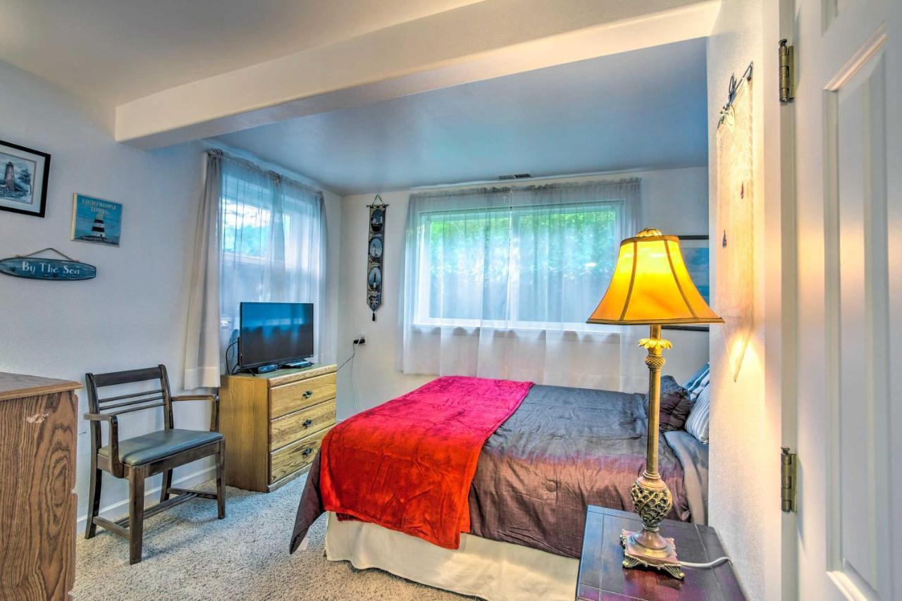 Cliffside Lighthouse Beach Home With Ocean View Coos Bay Exteriör bild